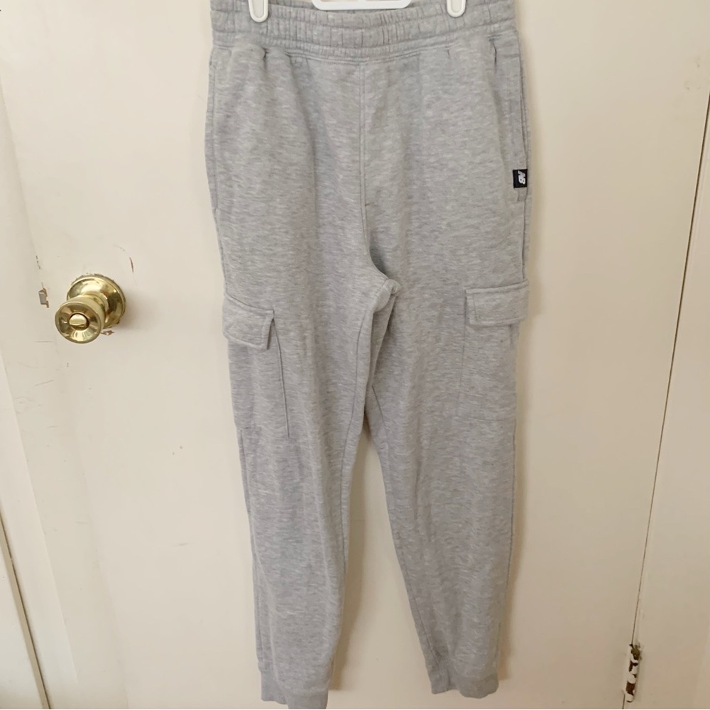 New Balance kids gray sweat/gym pants leg pockets joggers size large 14/16